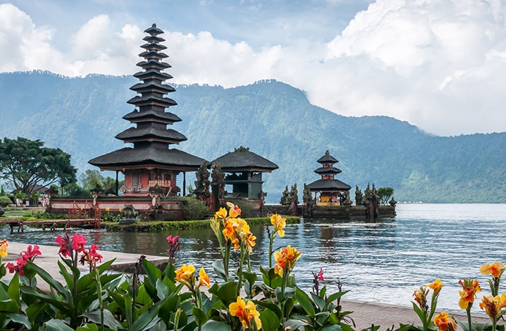 volunteer travel in Bali