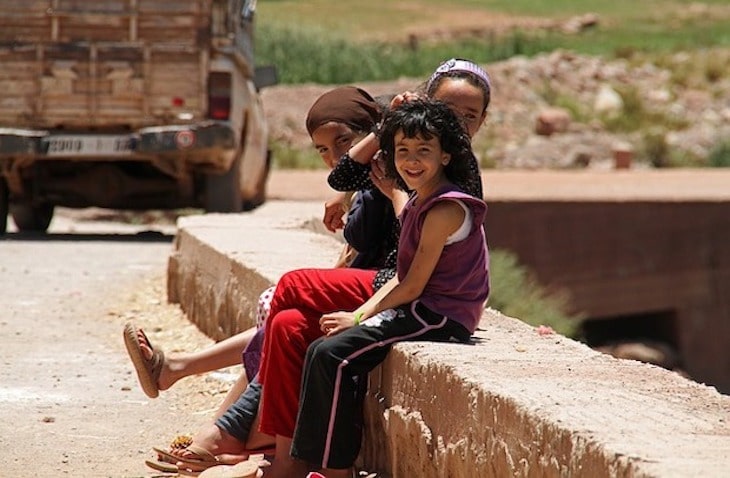volunteer-to-build-schools-and-teach-in-africa-morocco-min VolunteerForever