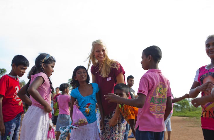 Teen and high school volunteer abroad programs - under 18 mission trips - Plan My Gap Year