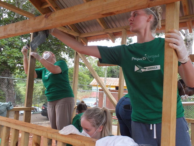 Construction Volunteer Projects Abroad
