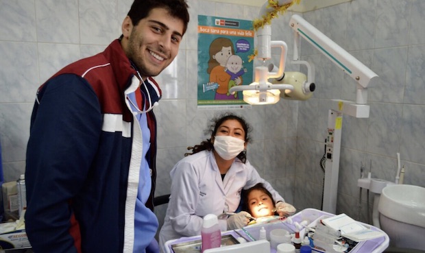Dental volunteer abroad with GoEco