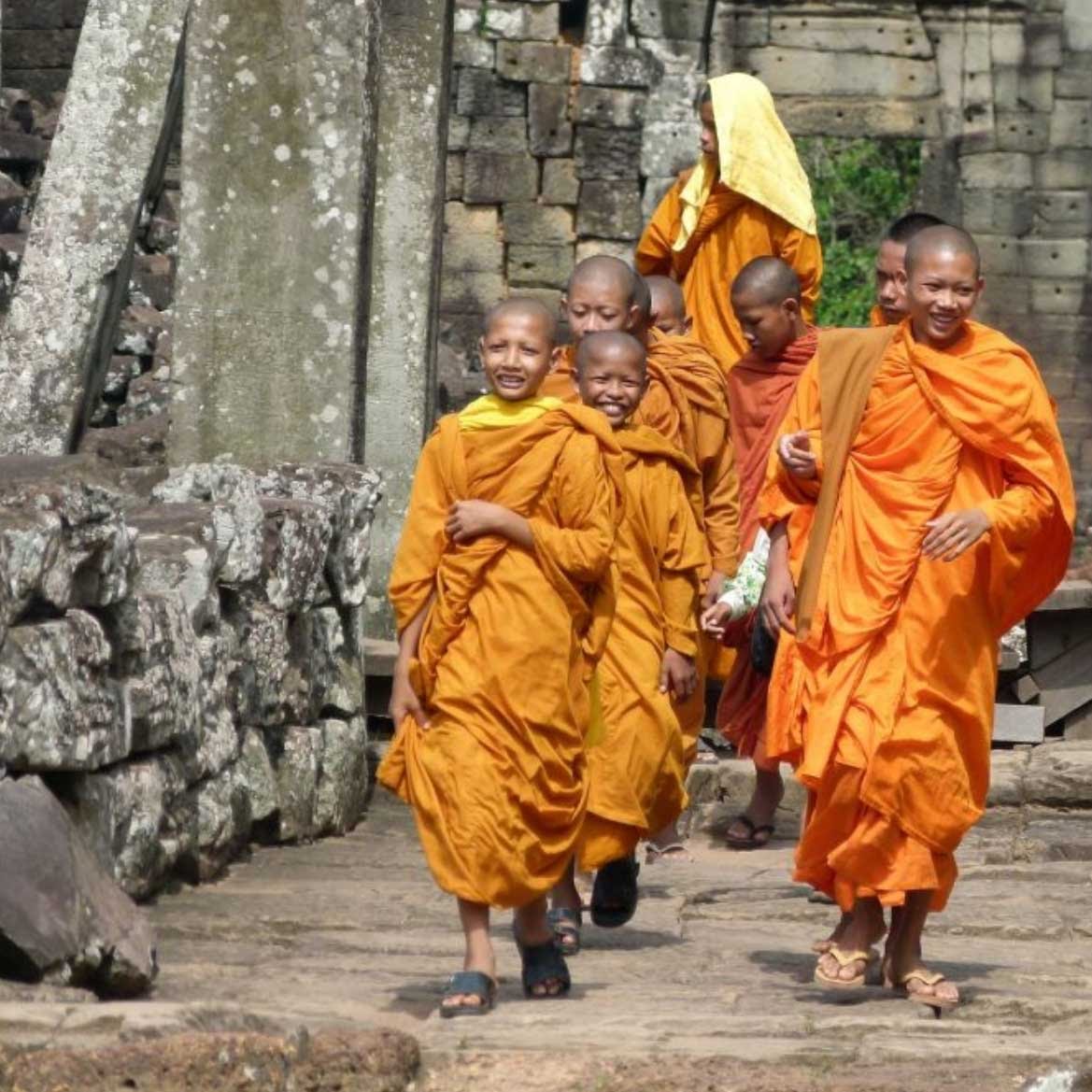 Teach English to Buddhist monks